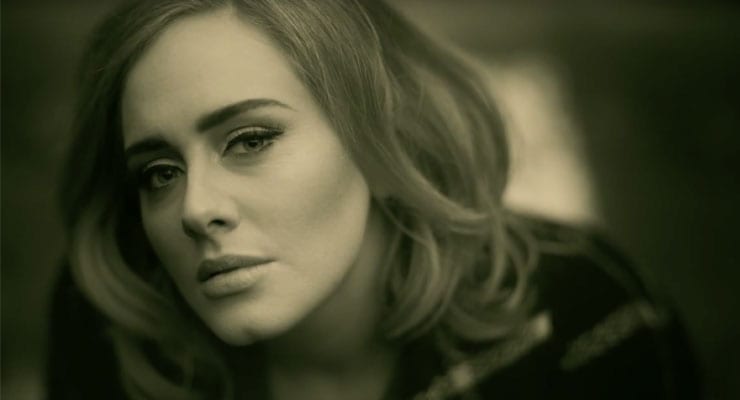 Hluti af nýju plötunni hennar Adele lak á netið