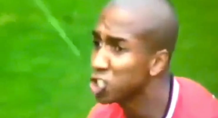 Ashley Young tjáir sig loksins um fuglaskítsatvikið