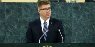 Gunnar Bragi snýr aftur á þing í dag