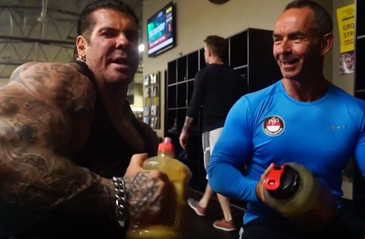 Rich Piana dró pabba Söru með sér í ræktina og spillti honum svo með ís eftir æfinguna