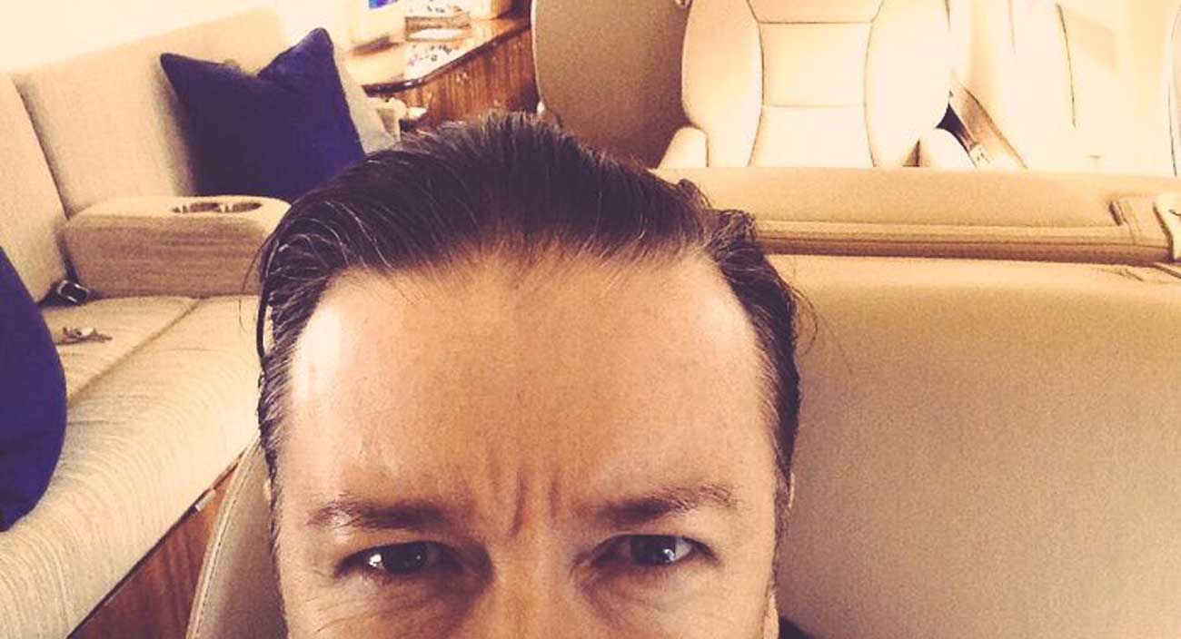 Ricky Gervais á leiðinni til landsins í einkaþotu: „Ísland