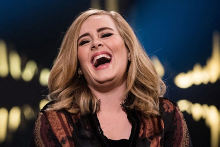 Adele í stórfurðulegu viðtali í Japan! - Skildi ekki neitt!