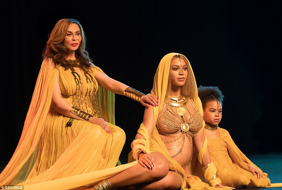 Beyonce geislaði á GRAMMY-VERÐLAUNAHÁTÍÐINNI! - Heillaði alla upp úr skónum!