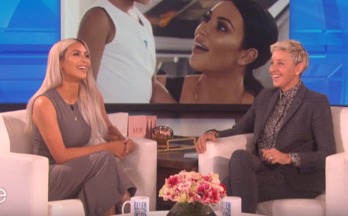 Kim Kardashian KJAFTAR óvart frá kynin nýja barnsins í þættinum hjá Ellen - Myndband!