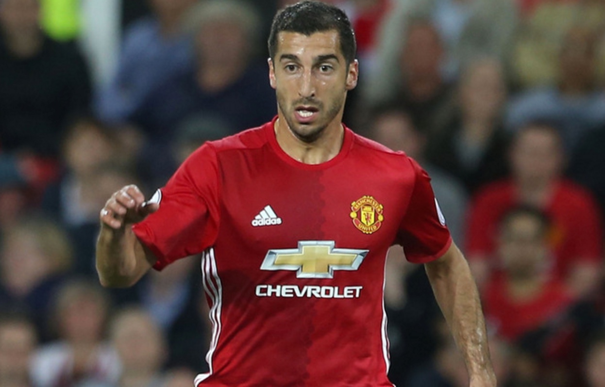 Henrik Mkhitaryan birti mynd af móður sinni - og ENGIN trúði að þetta væri hún