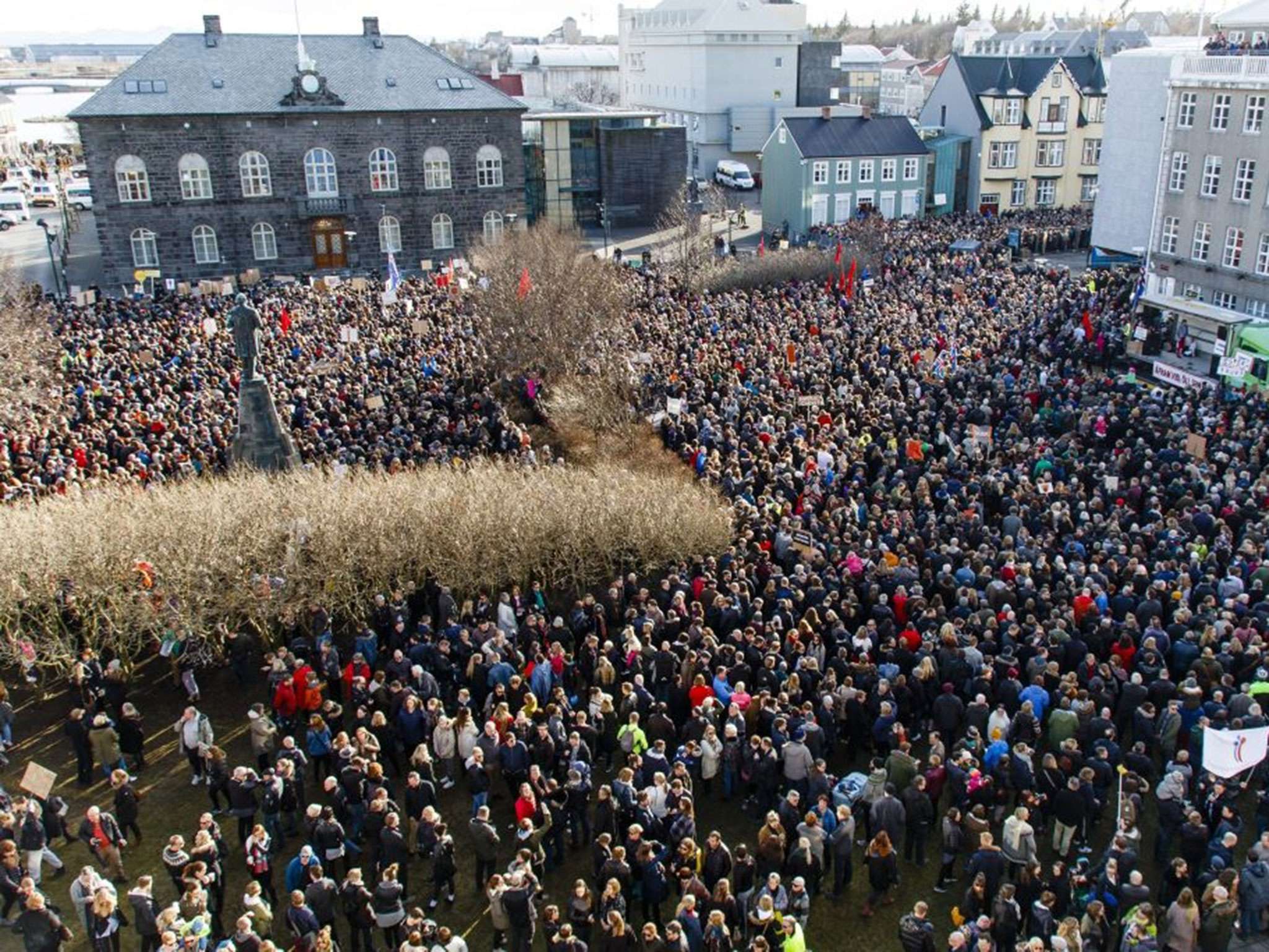 Þessi mynd er að ganga á VEFMIÐLUM í Svíþjóð og Noregi! - Fast skot á Ísland!