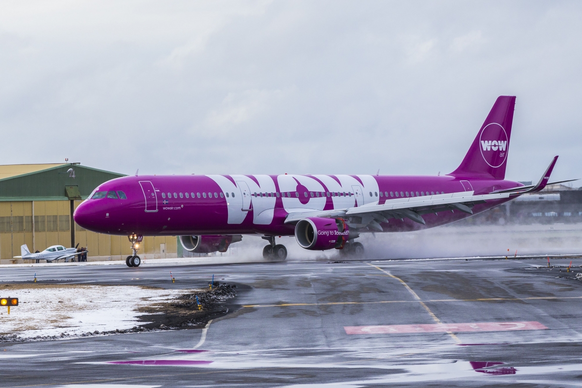 Kristileg kona HNEYKSLUÐ á Wow Air - Ekki fyrir viðkvæmar sálir!