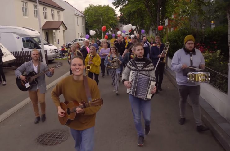 Lítil skrúðganga og vinalegt andrúmsloft—GRINGLO gefur út nýtt myndband: 