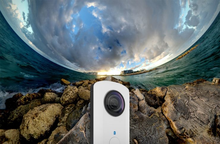 RICOH THETA