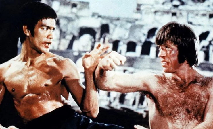 Chuck Norris segir frá því þegar hann hitti BRUCE LEE í fyrsta sinn! - Myndband